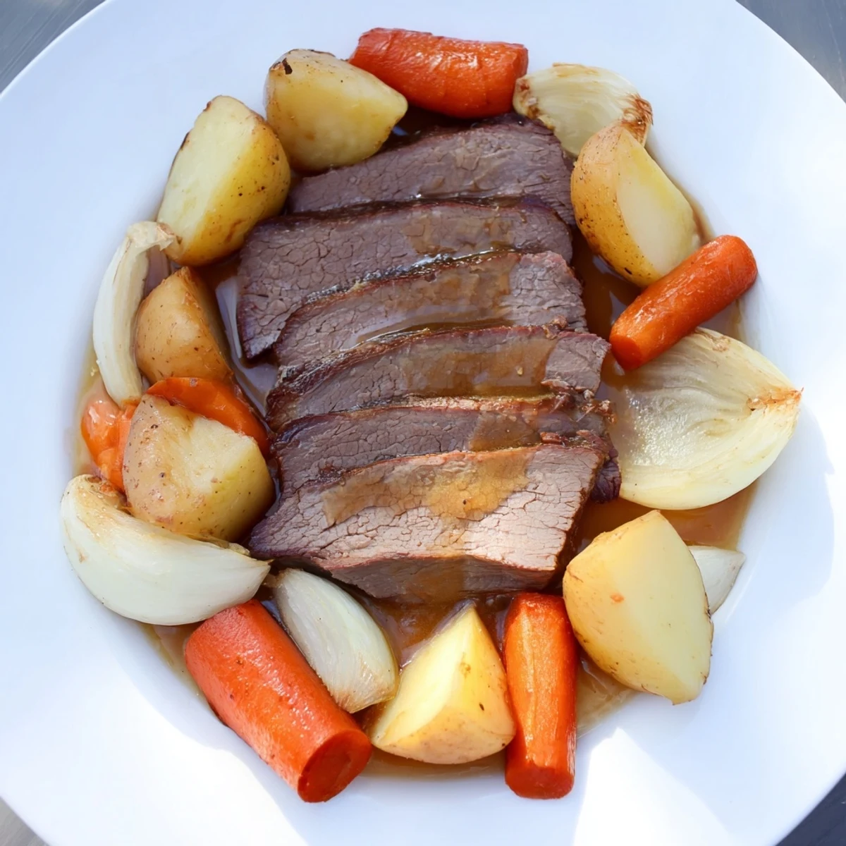 Sunday pot roast with veggies